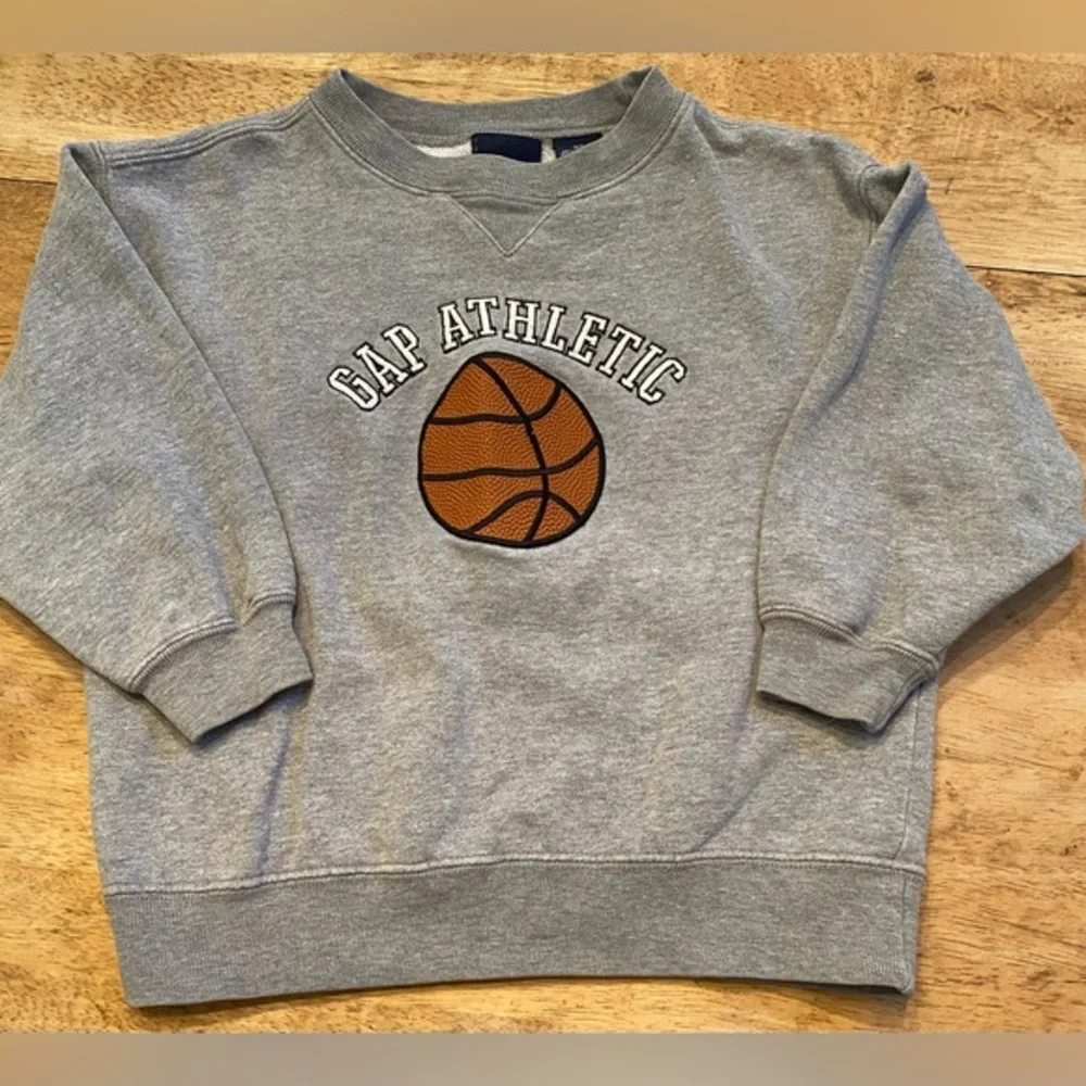 Vintage Gap Kid’s XS Gray “Gap Athletic” Basketball Graphic Cotton/Poly Pullover